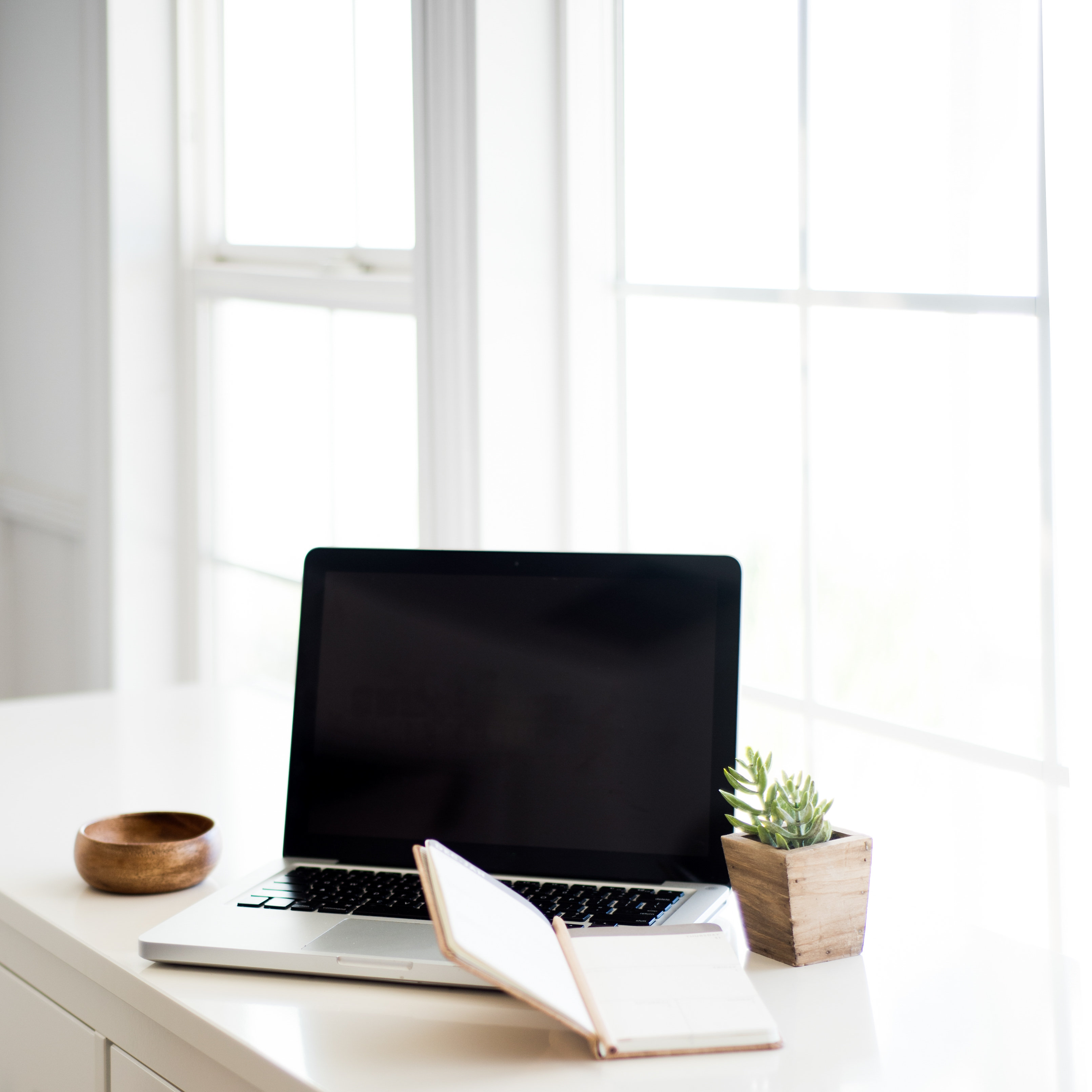 6 Eco-Friendly Office Must Haves